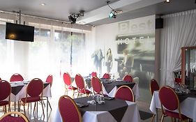 Hotel Best With Free Parking